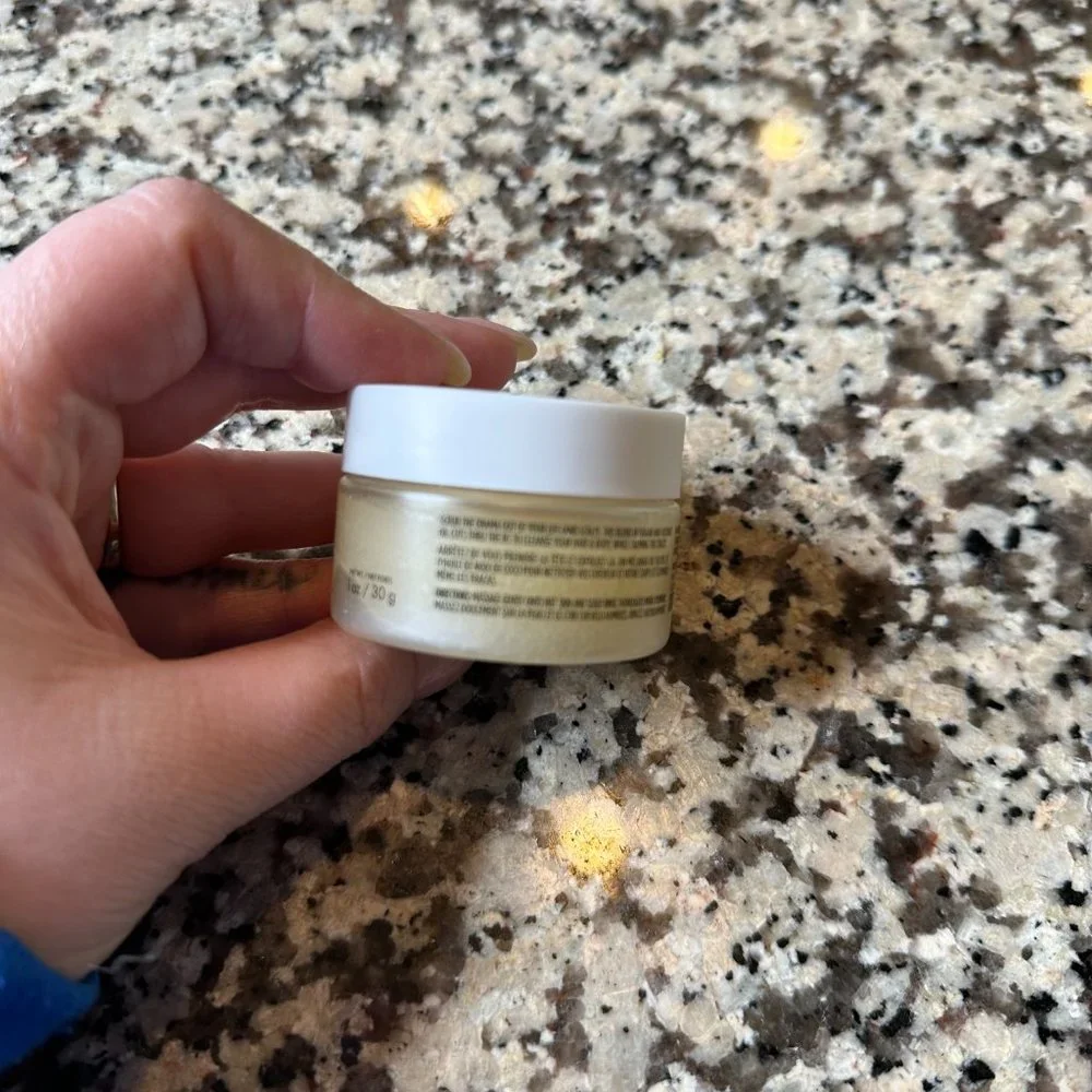 Ouai Scalp & Body Scrub Travel Size 1 Oz TRAVEL SIZE - Picture 3 of 5